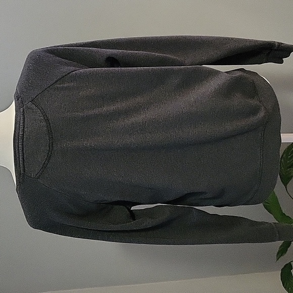 Lucky Brand Pink Floyd Rainbow Graphic Gray Crewneck Sweatshirt - Size M - Picture 2 of 6